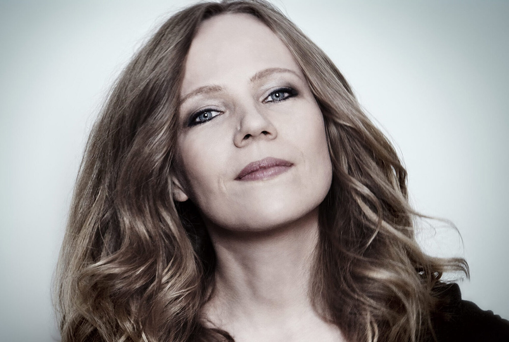 Sarah Bosetti (Samstag, 2022-10-15, 20:00–12:24)