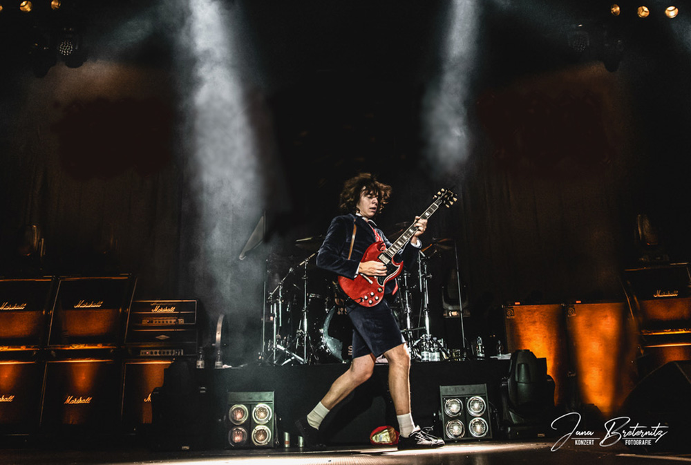 ABGESAGT: Nick Young & Band - The Great AC/DC-Master-Show (Sonntag, 2026-04-12, 20:00–10:27)